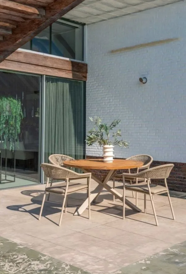 Interior campaign visual